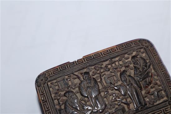 A Cantonese carved tortoiseshell snuff box